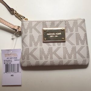 Michael Kors Jet Set Wristlet (color: vanilla)